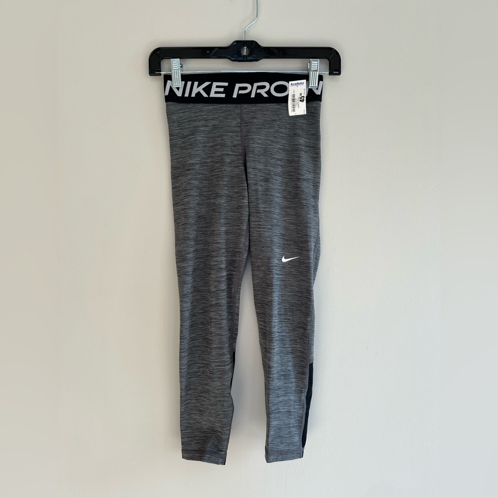 New Nike Pro Women’s 365 Mid-Rise Crop Leggings, Grey/Black, XS - Picture 4 of 11
